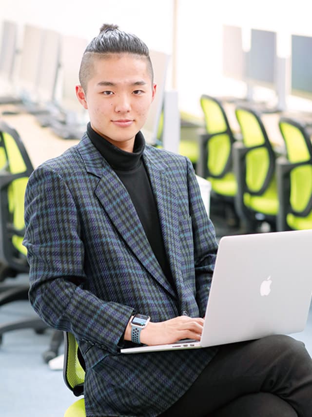Yoshihito Kamogariさん