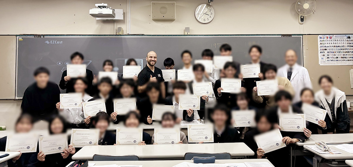 修了後の集合写真